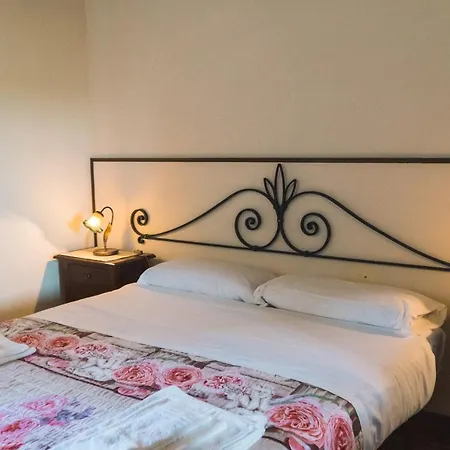 Villa Gerace Azienda Bio 珀古萨